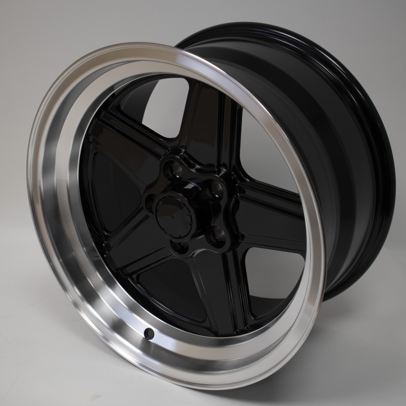 Llanta jw82 9x17 5x112 et11 66.6 black lip polished